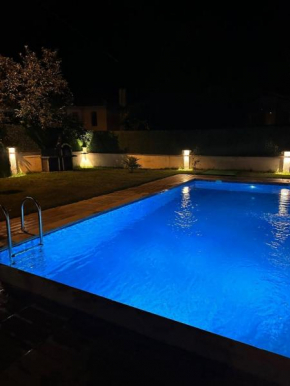 Very Stylish Villa with Heated Pool on Baghdad Street